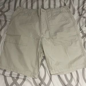 Old Navy Off White Cargo shorts